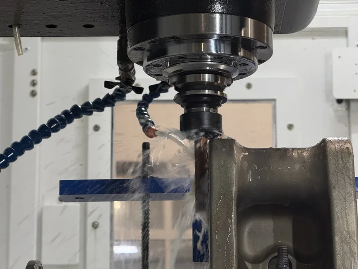 Mecanizado CNC de piezas de trenes de aterrizaje en Bessel Aerospace